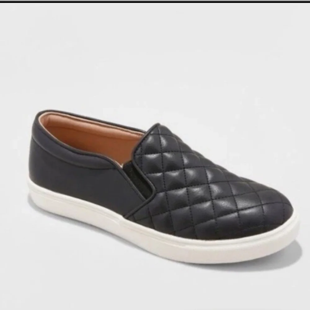 a new day Black Quilted Women's Reese Loafer Sneakers Size 7 1/2